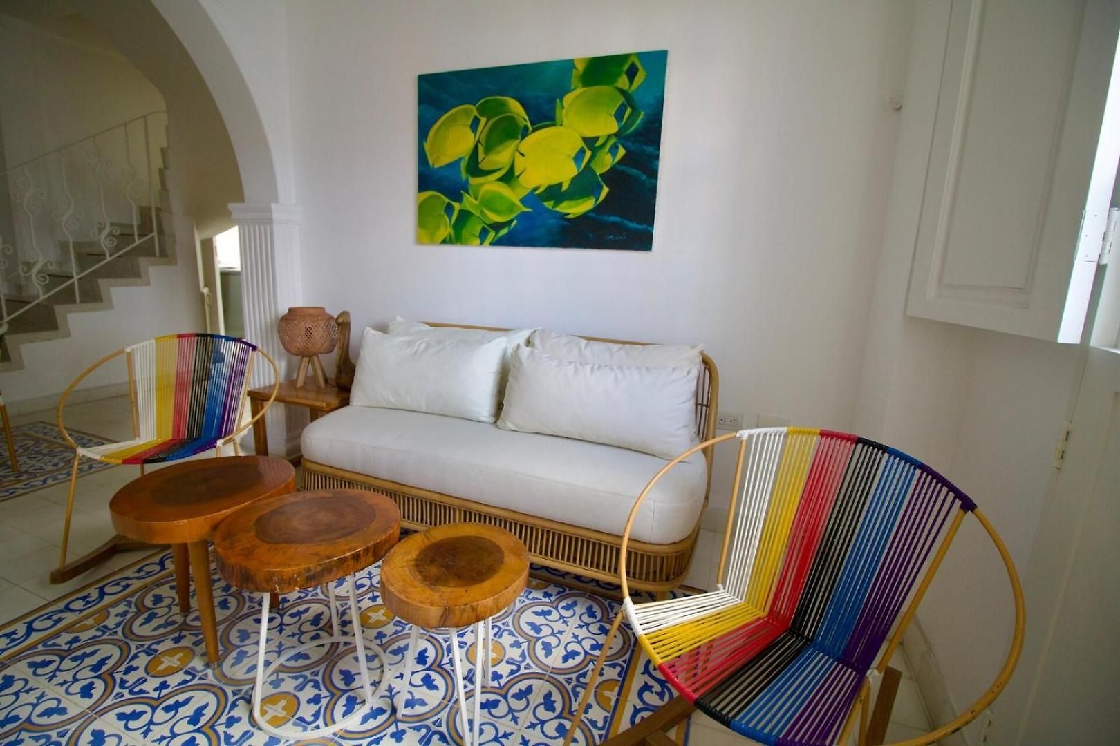 Casa Azul Getsemani - Rooftop Jacuzzi 3-br House *