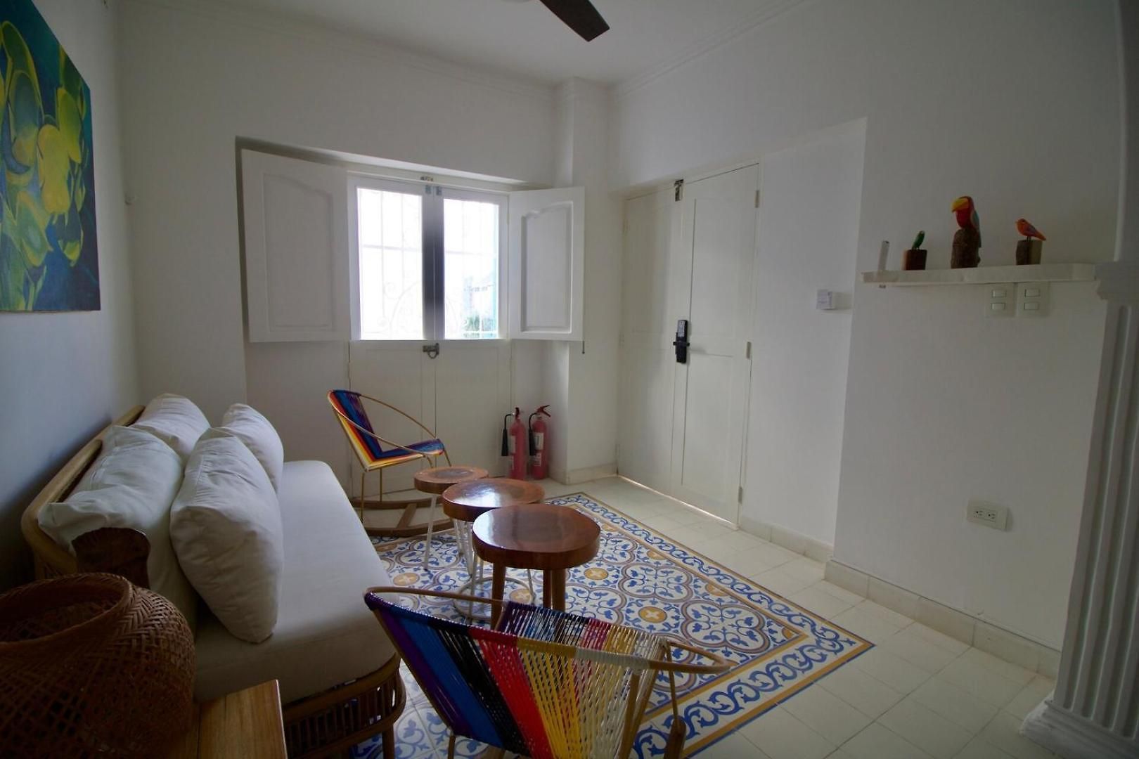 Сasa de vacaciones Casa Azul Getsemani - Rooftop Jacuzzi 3-br House