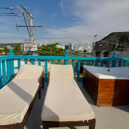 Casa Azul Getsemani - Rooftop Jacuzzi 3-br House Cartagena